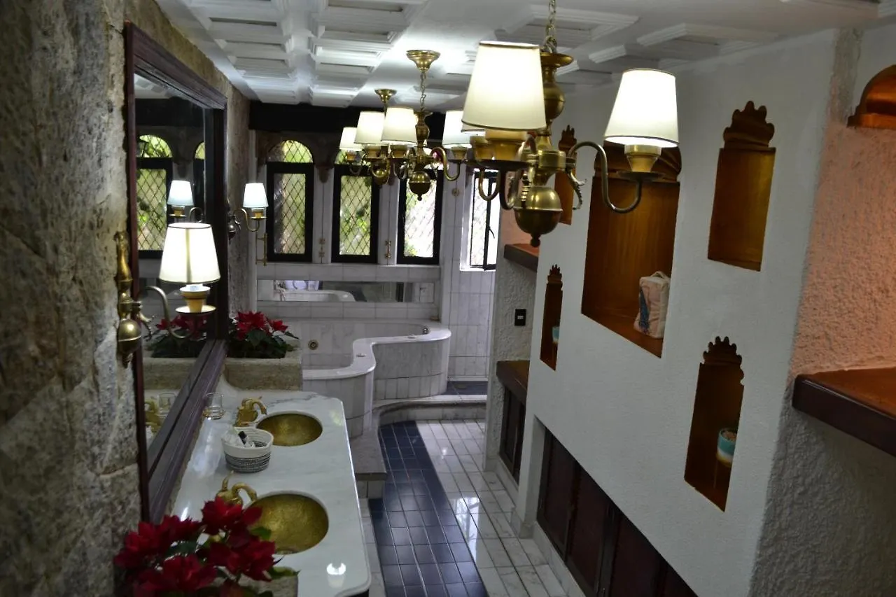 Hotel Boutique La Mansion Guadalajara 0*,